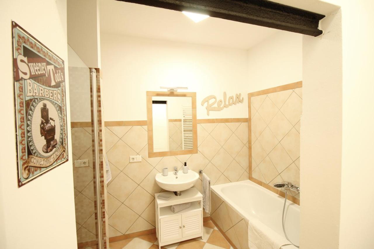 Secret Hideaways Zentrales Newyork-Designapartment Mit 2 Betten Nahe Messe L Flughafen Duisburg Luaran gambar